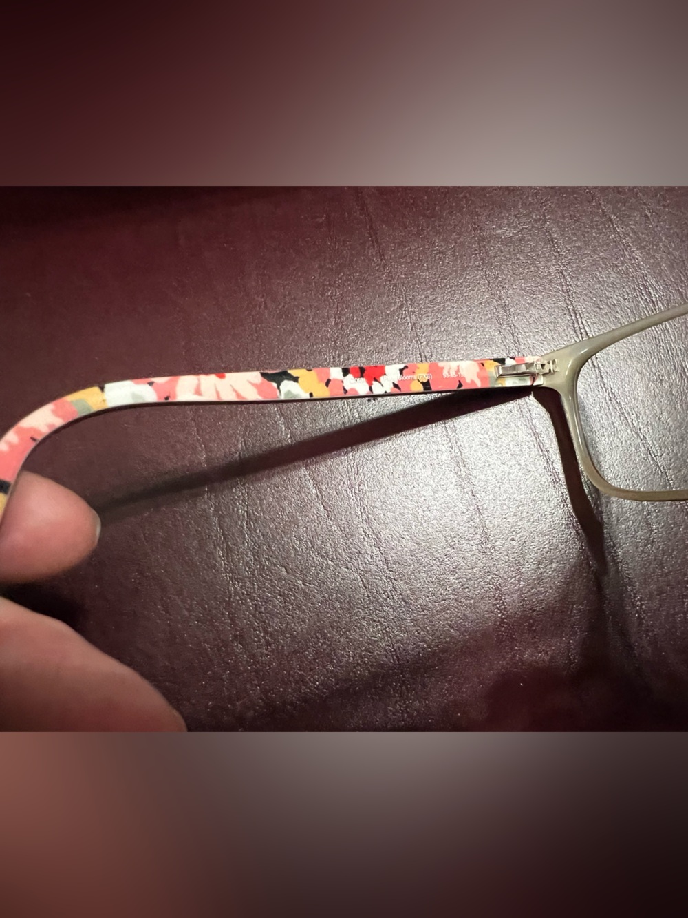 Vera Bradley Pixie Blooms Reading Glasses with Matching Hard Case - - Picture 9 of 10